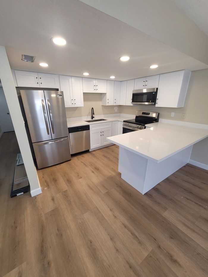 3033 N 39th St #3 - Photo 7 of 16