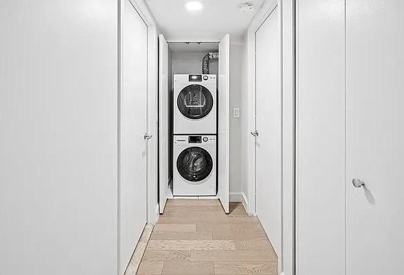 W 15th St #3G - Photo 5 of 20