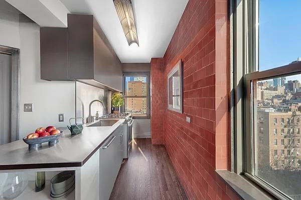 W 20th St #9B - Photo 4 of 9