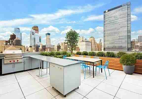 W 29th St #17B - Photo 4 of 20