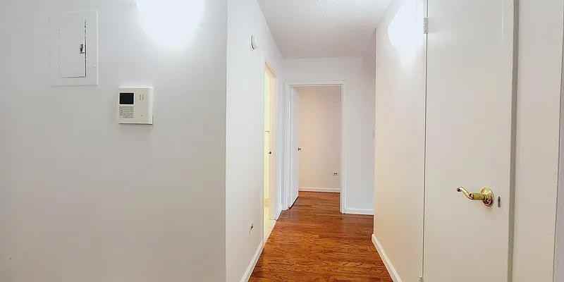 8th Ave #4G - Photo 4 of 20