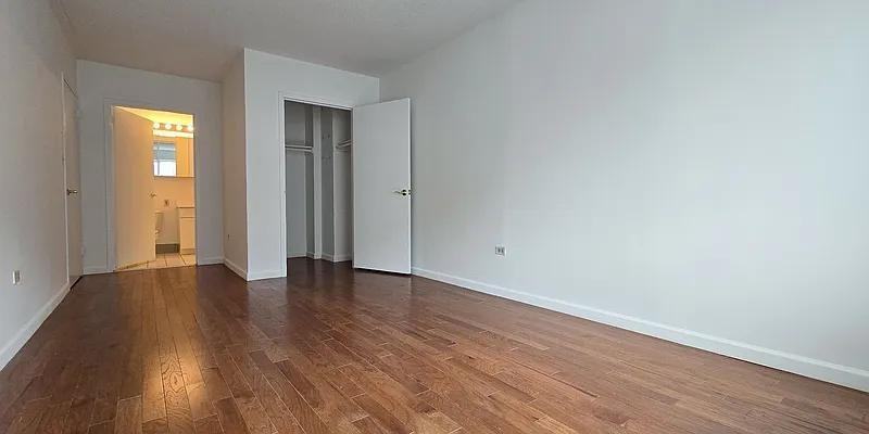 8th Ave #4G - Photo 6 of 20