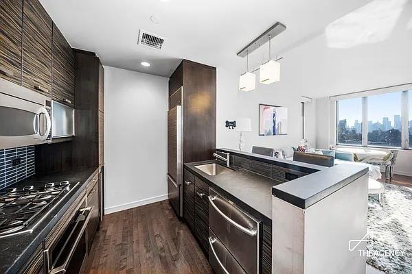 W 24th St #21C - Photo 3 of 20