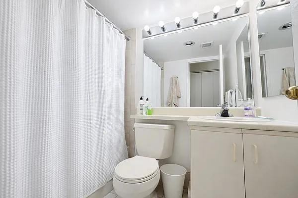 W 19th St #8E - Photo 5 of 7