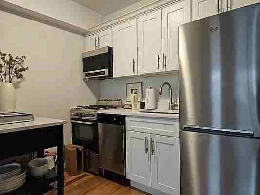 W 23rd St #6W - Photo 3 of 20