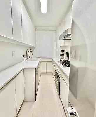 W 30th St #3A - Photo 3 of 10