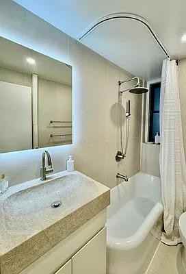 W 30th St #3A - Photo 4 of 10