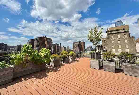 W 30th St #3A - Photo 6 of 10