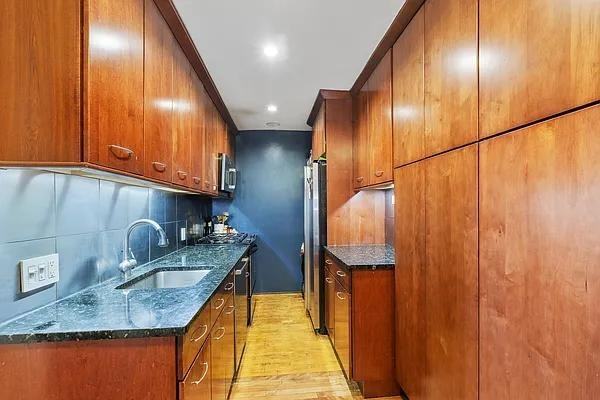 W 18th St #4JK - Photo 4 of 20