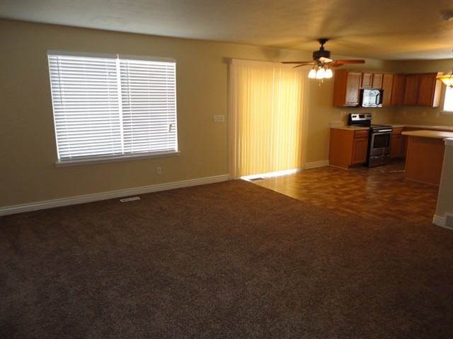 1115 W 990 N - Photo 3 of 18