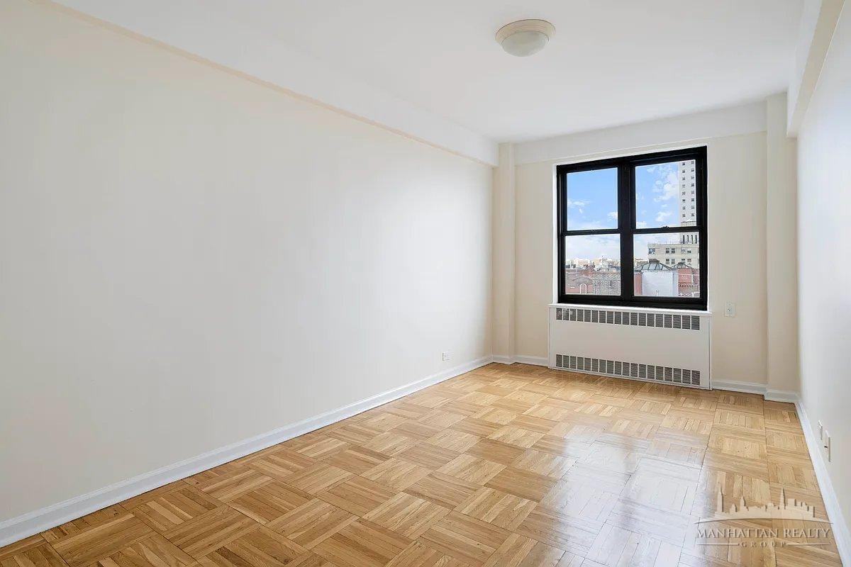 Grand Concourse #10I - Photo 2 of 5