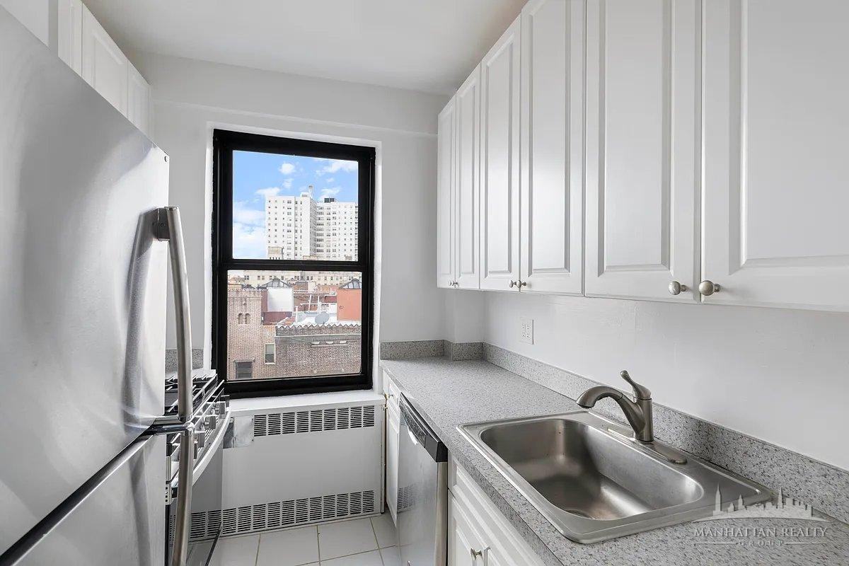 Grand Concourse #10I - Photo 4 of 5