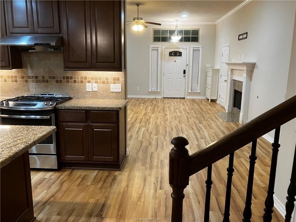 903 Emerald Dove Ave - Photo 2 of 21