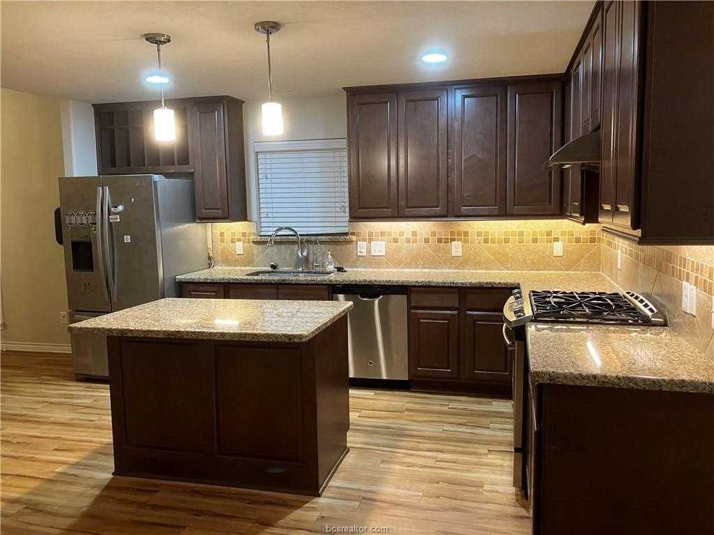 903 Emerald Dove Ave - Photo 4 of 18