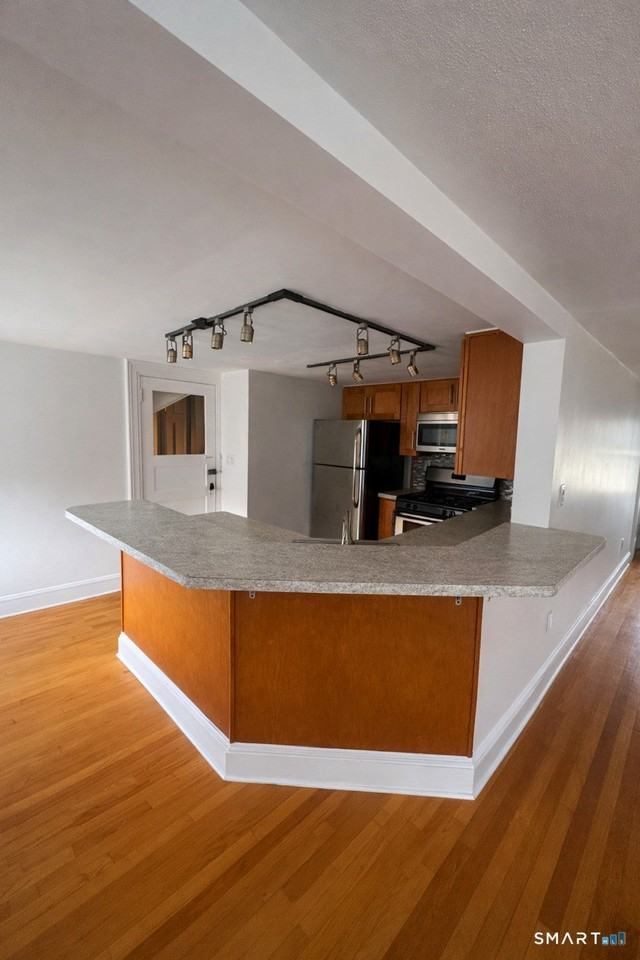 209 Willard St #3 - Photo 5 of 29