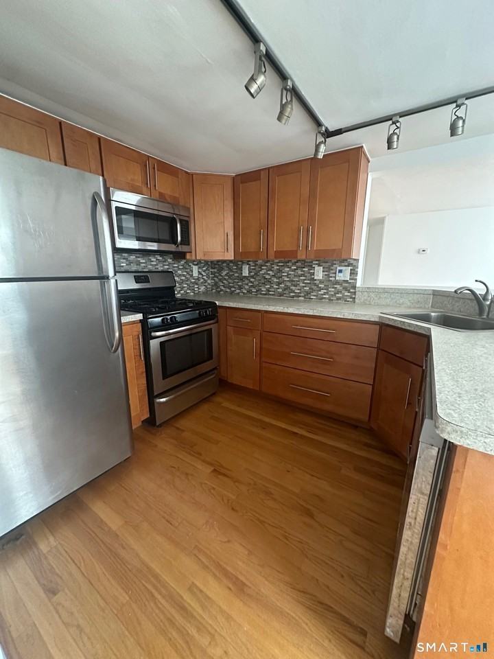 209 Willard St #3 - Photo 6 of 29