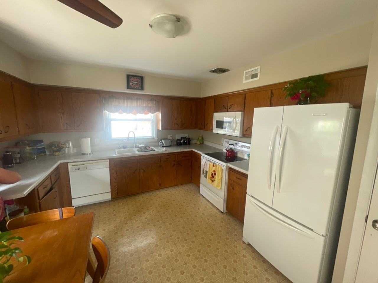 79th Street Duplex - Photo 4 of 8