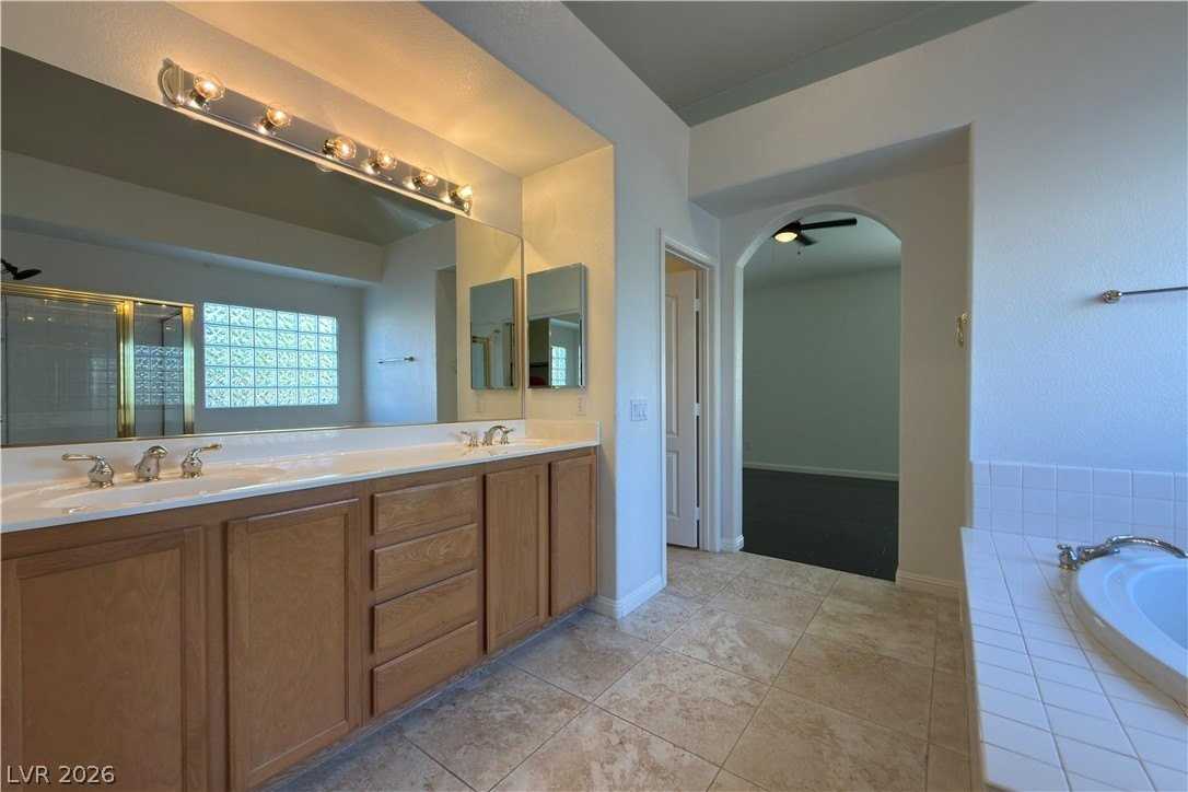 277 Prudence Ct - Photo 4 of 21