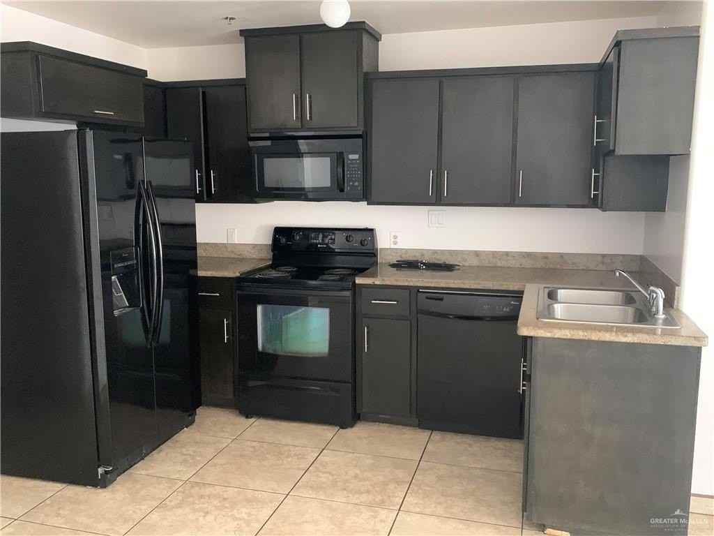 301 S 49th St Apt 1 - Photo 6 of 13