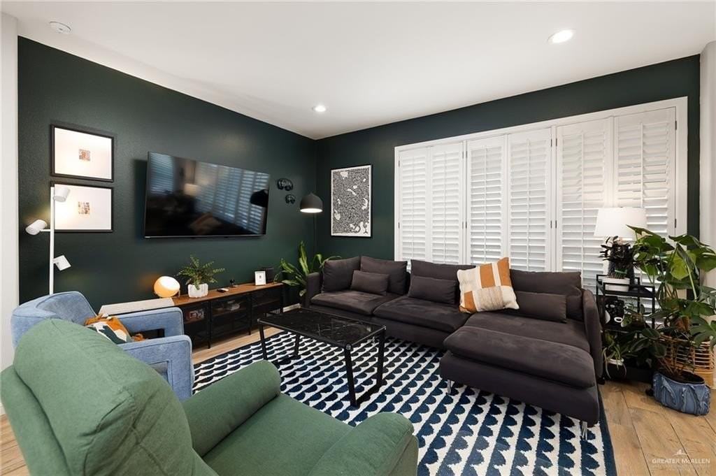 5513 Escondido Pass - Photo 4 of 28