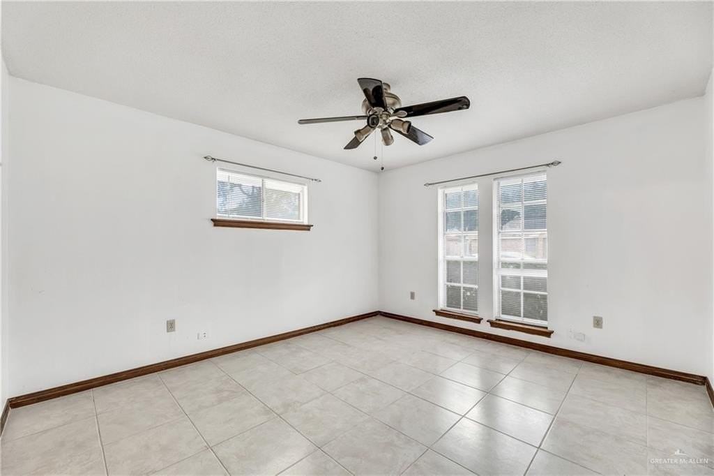 6600 N 17th St - Photo 5 of 16