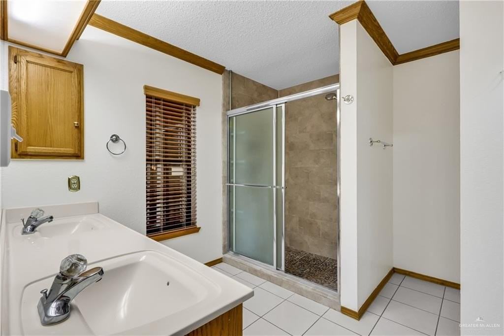 7504 N 21st St - Photo 6 of 14