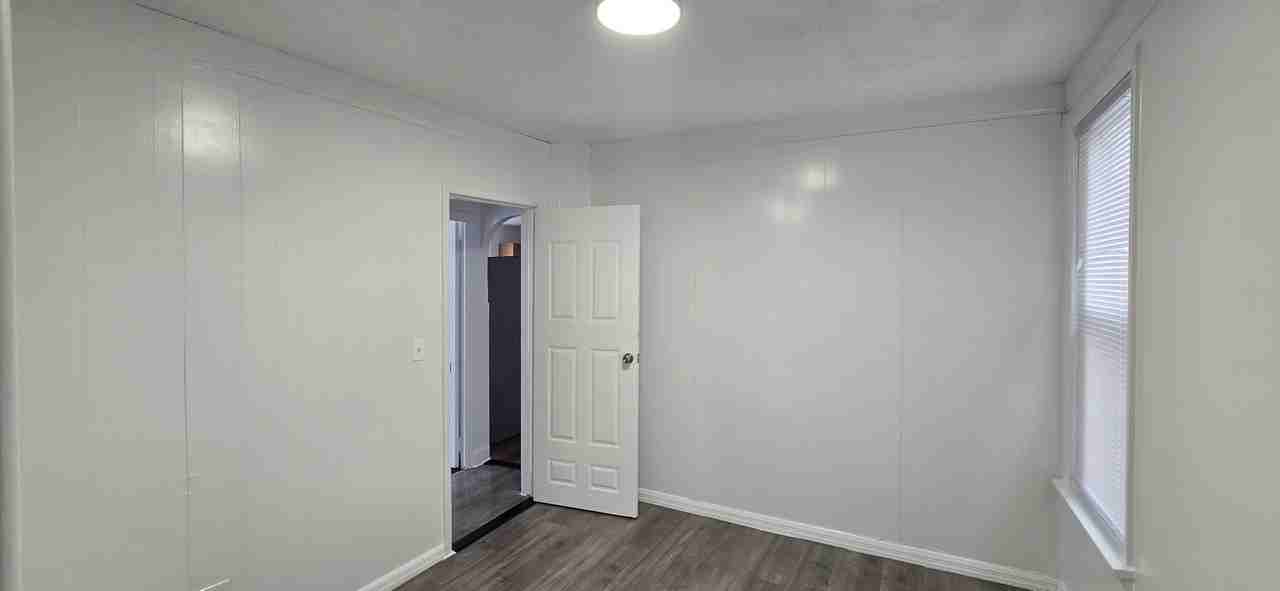 307 West Clay Avenue - Photo 6 of 19