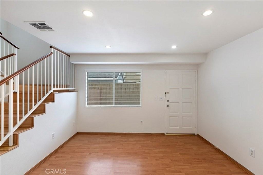 20721 Roseton Ave - Photo 7 of 36