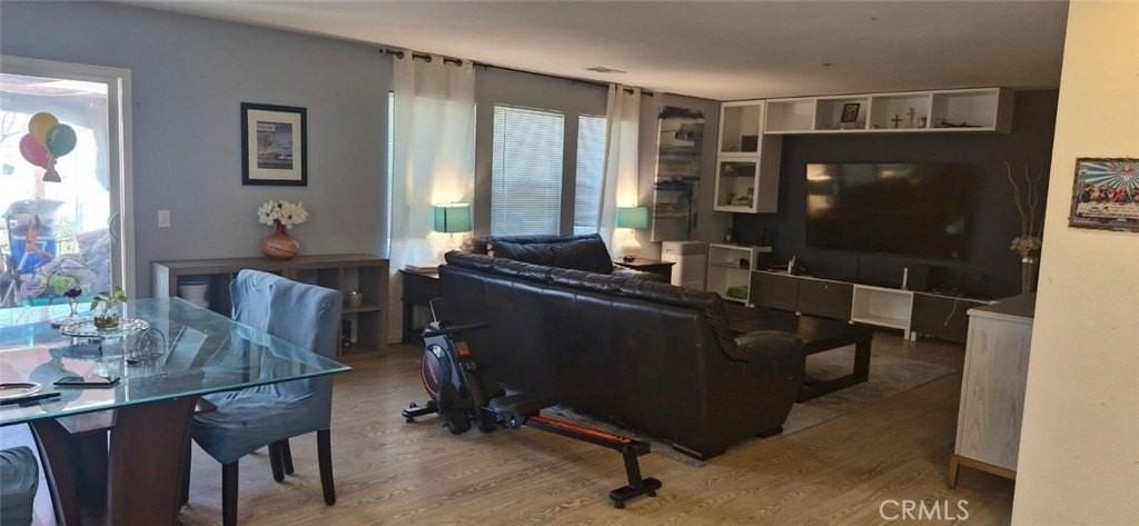 31817 Livingston St - Photo 3 of 16