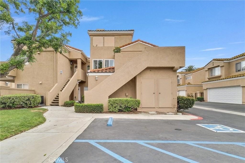 3122 E Genoa Ct - Photo 3 of 31