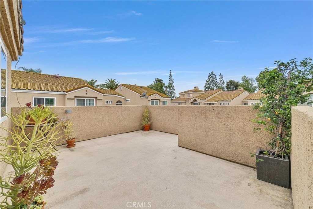 3122 E Genoa Ct - Photo 6 of 31