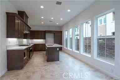 20801 W Bur Oak Cir - Photo 4 of 35