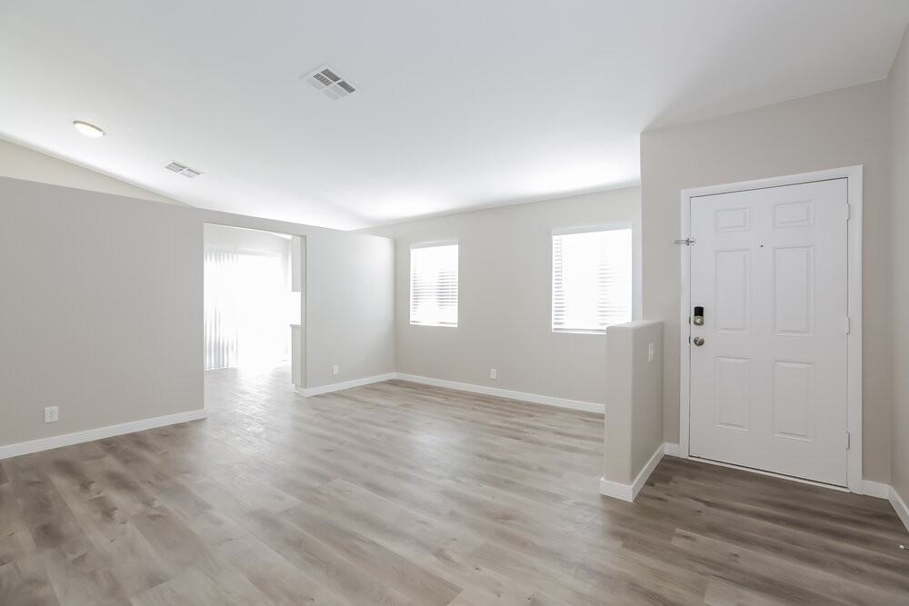 8253 Ten Gallon Ct - Photo 3 of 16