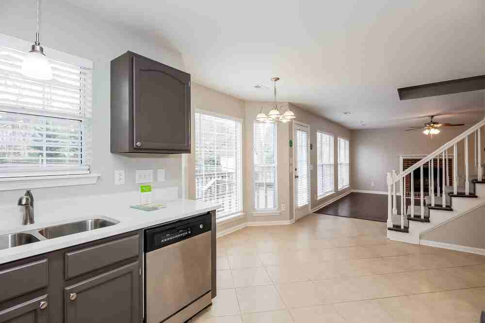 7023 Passeres Ct - Photo 6 of 17