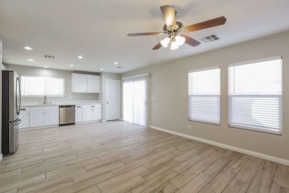 6218 Lone Cypress Ct - Photo 5 of 17