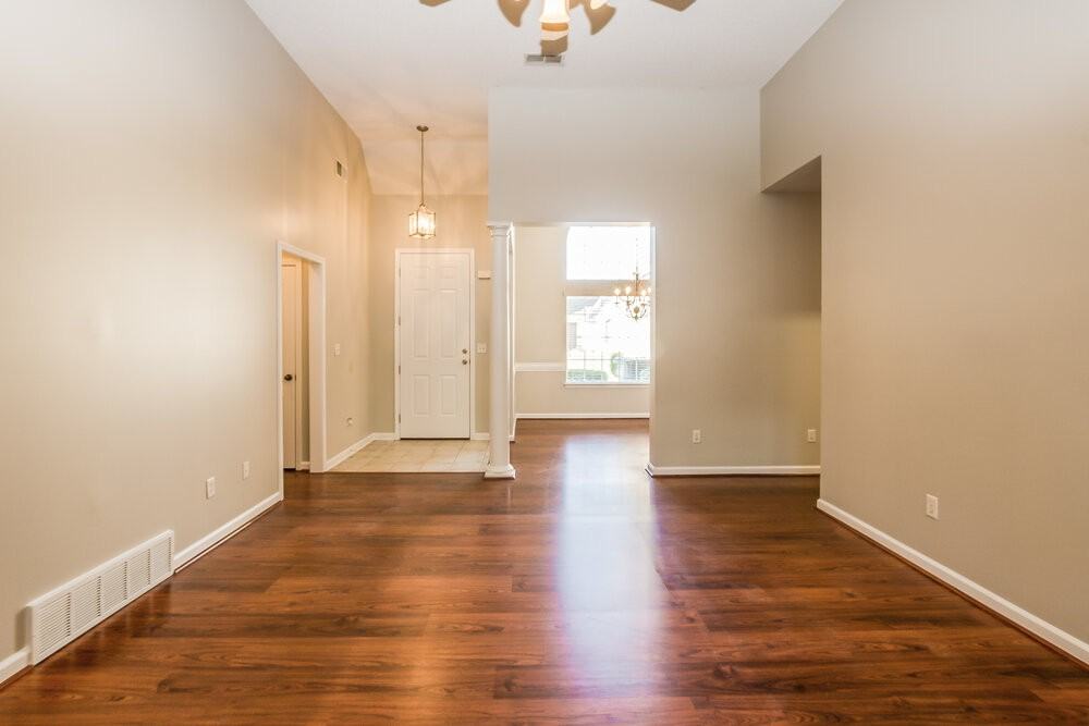 9555 Morning Shadow Dr - Photo 3 of 15