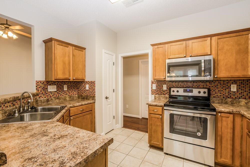 9555 Morning Shadow Dr - Photo 7 of 15