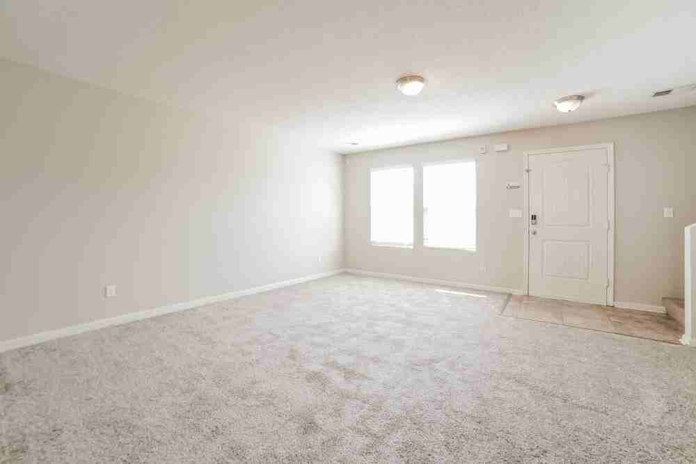 10038 Chariden Dr - Photo 5 of 17