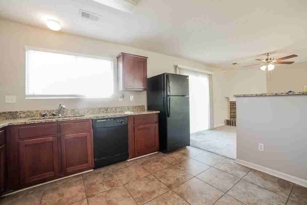 10038 Chariden Dr - Photo 7 of 17