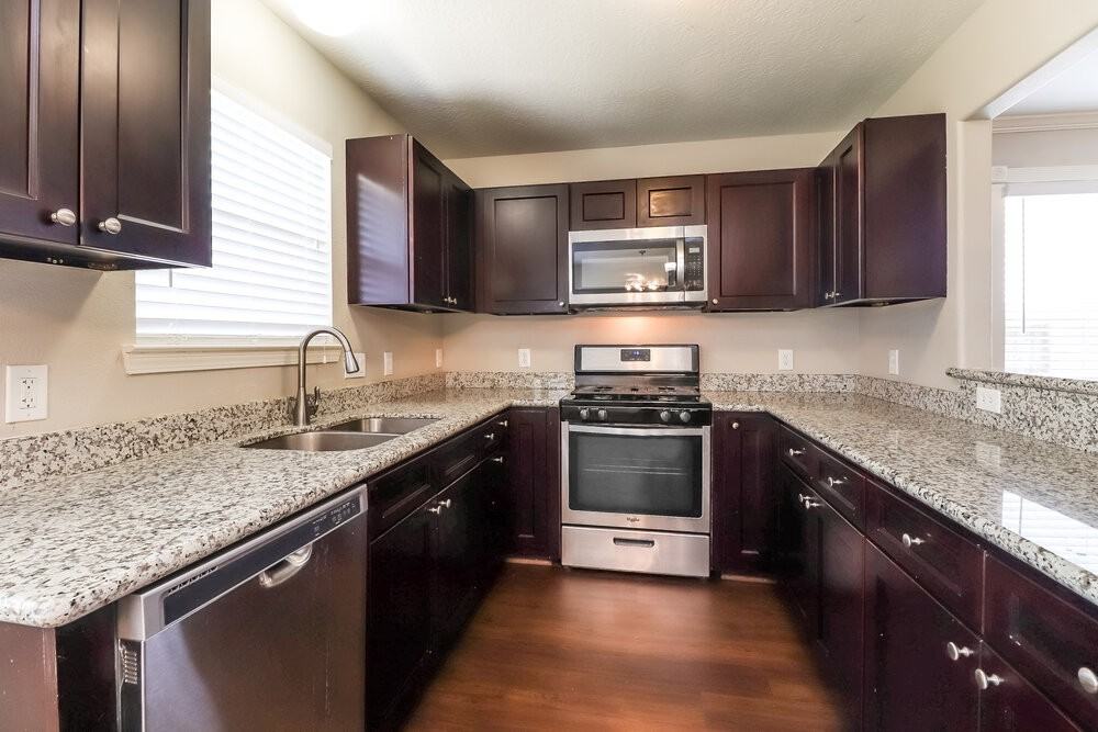 2703 Cypress Island Dr - Photo 7 of 17