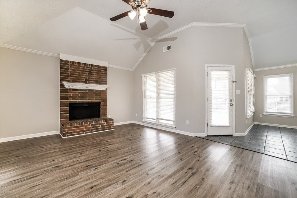 7907 Tankard Dr - Photo 5 of 16