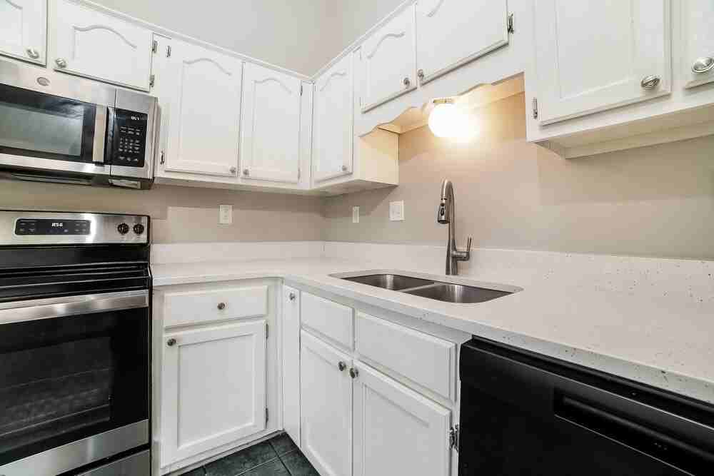 7907 Tankard Dr - Photo 6 of 16