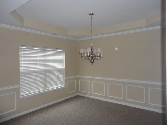 832 Jennifer Ln - Photo 2 of 13