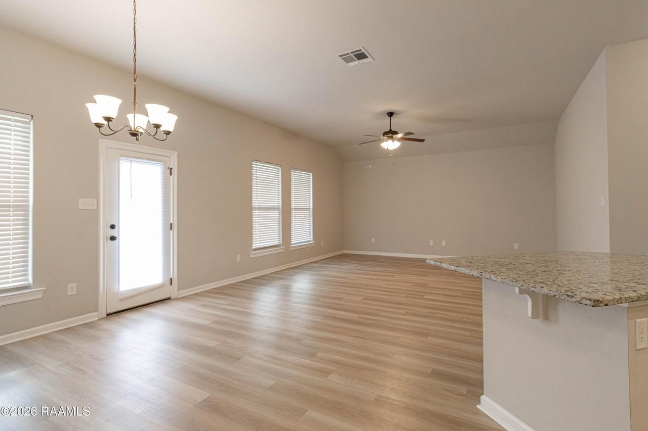 304 Tall Meadows Ln - Photo 7 of 15