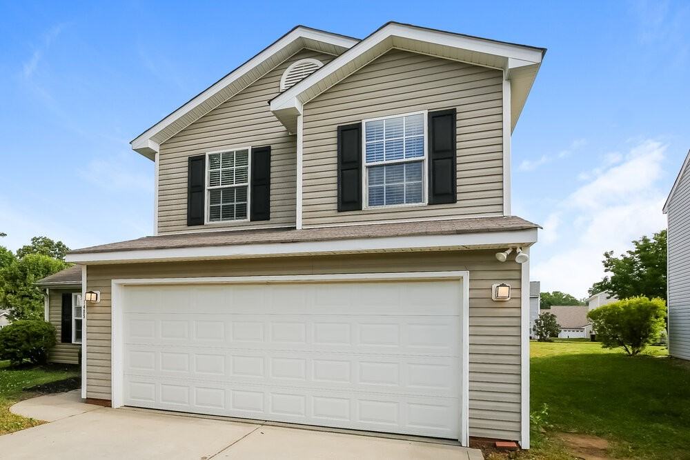 1405 Summer Coach Dr - Photo 4 of 17