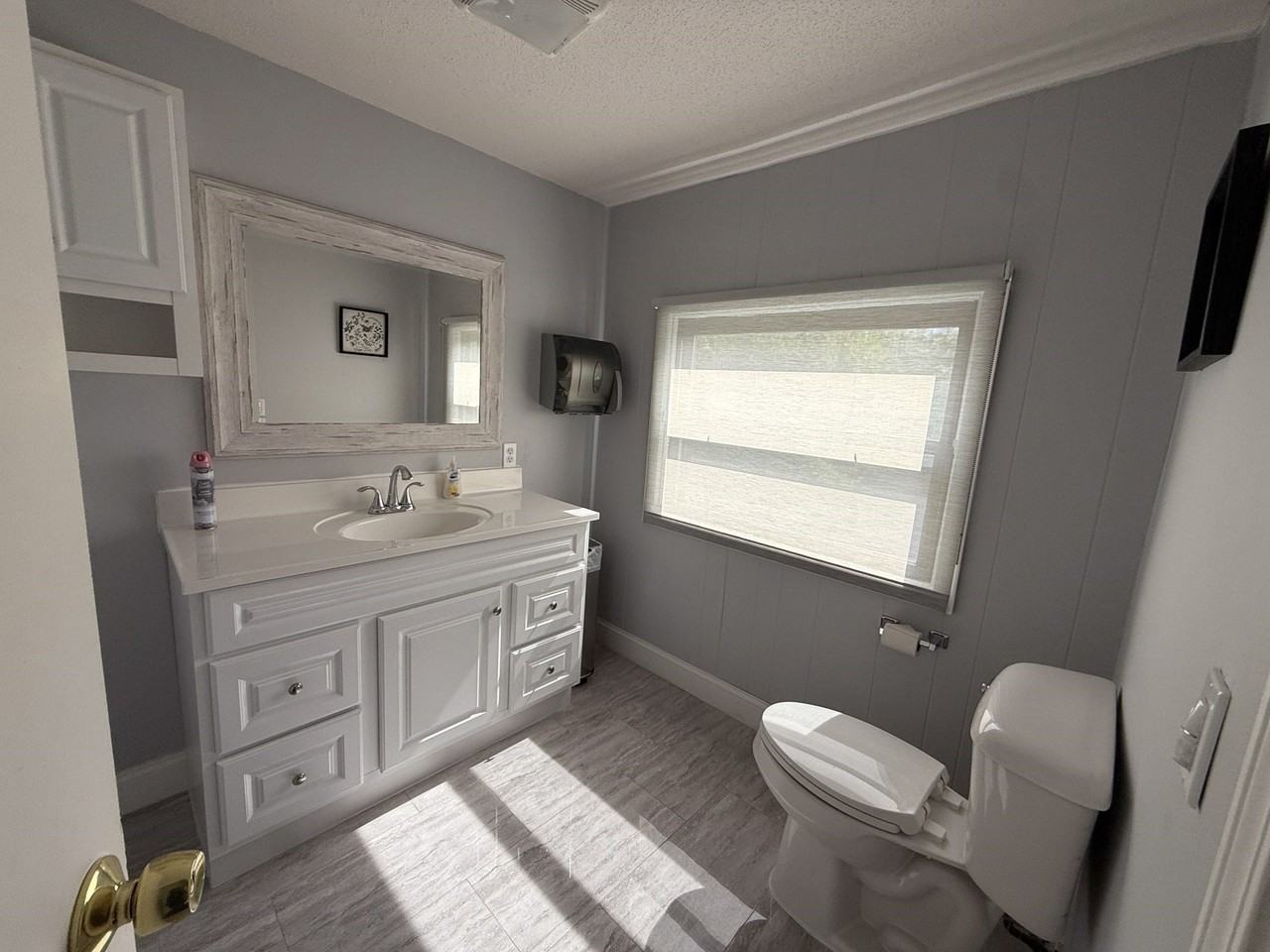 859 Washington St #4E - Photo 2 of 4