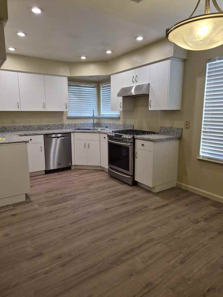 376 E Sycamore Ave #1 - Photo 4 of 20