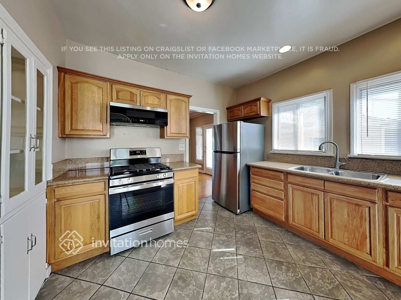 1852 W 78th St - Photo 7 of 20