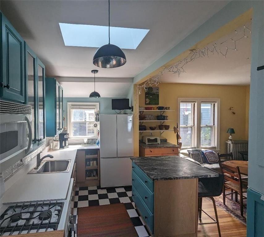 99 Arnold St - Photo 3 of 11