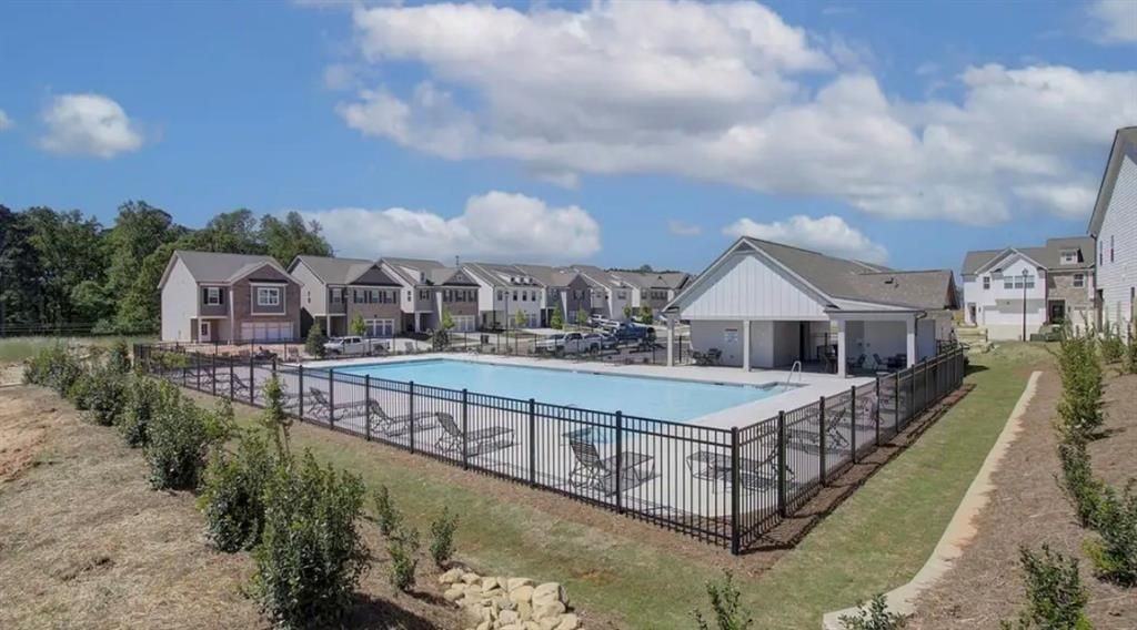 5200 Fox Den Rd - Photo 2 of 20